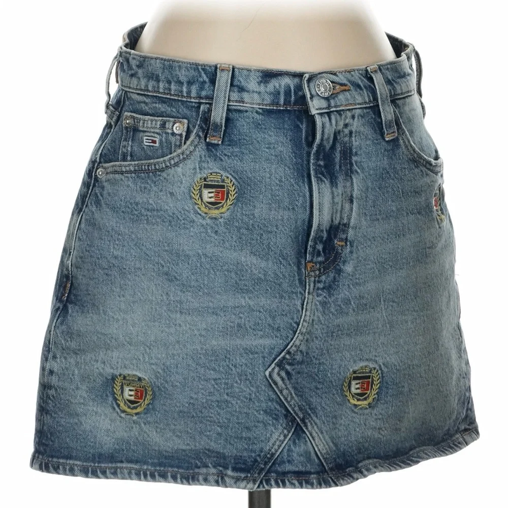 Tommy Hilfiger Embroidered Light Blue Denim Mini Skirt - Picture 2 of 3